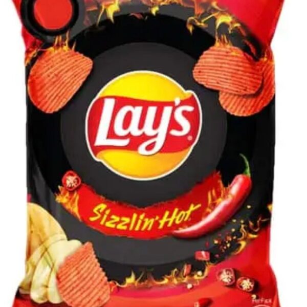 Lays Sizzlin Hot Crisps 50g